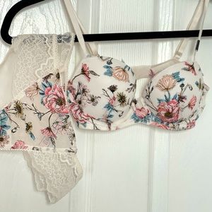 Victoria’s Secret Lingerie Set